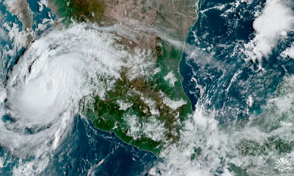 Destino-Los-Cabos-magazine_blog_Los Cabos Hurricane Season Begins_Your Guide to Staying Safe 01