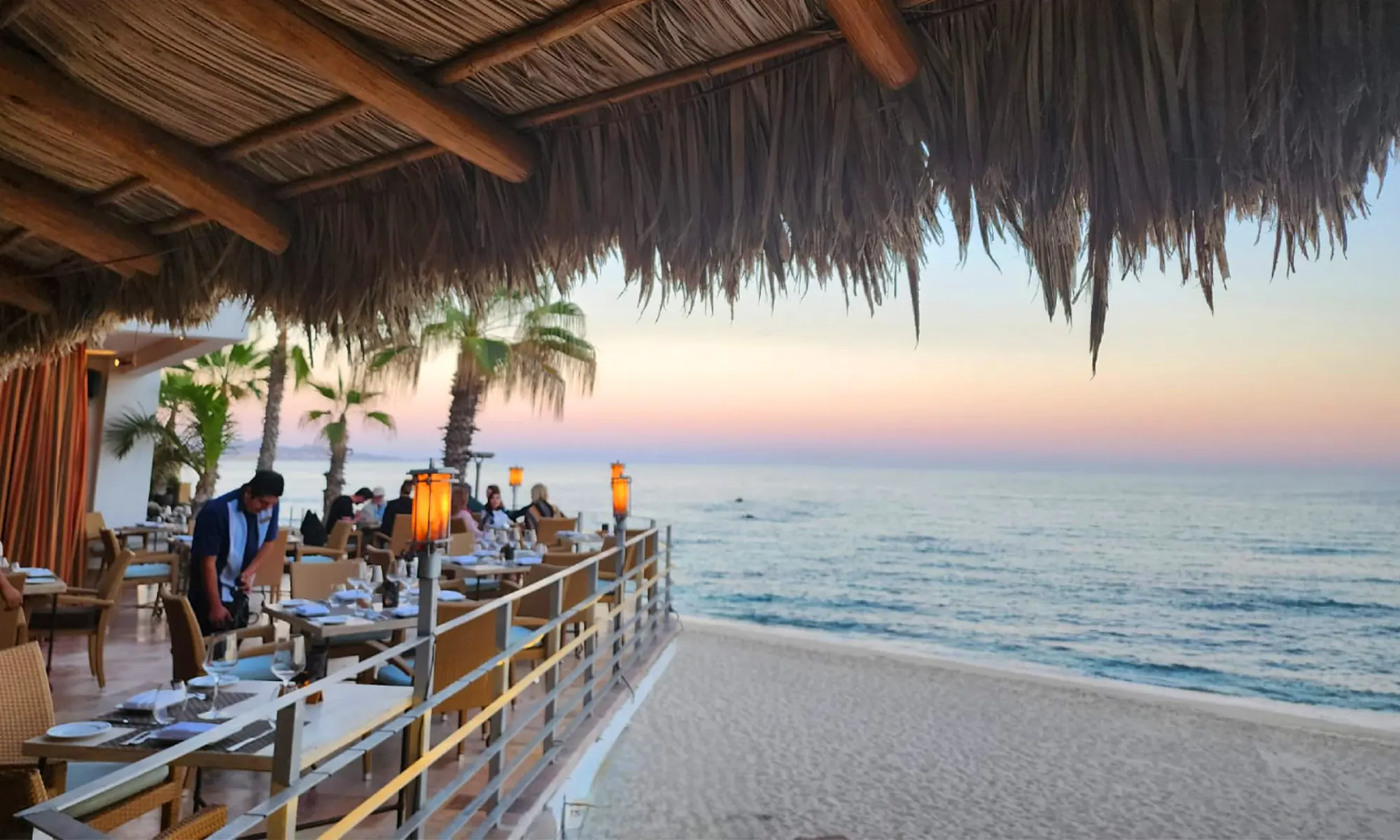 Destino-Los-Cabos-magazine_blog_The Best Spots for Dining on the Sand in Baja 03